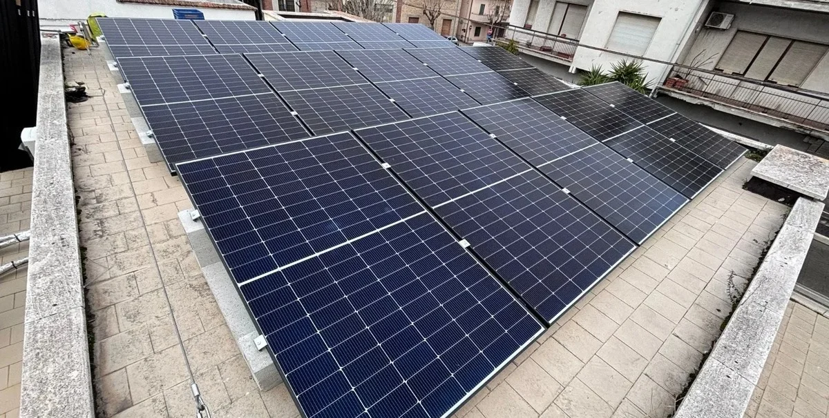 Ufficio postale di Alba Adriatica, attivato un impianto fotovoltaico