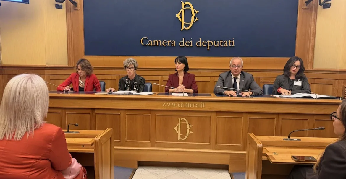 Centri antiviolenza, sette proposte per passare dalle parole ai fatti