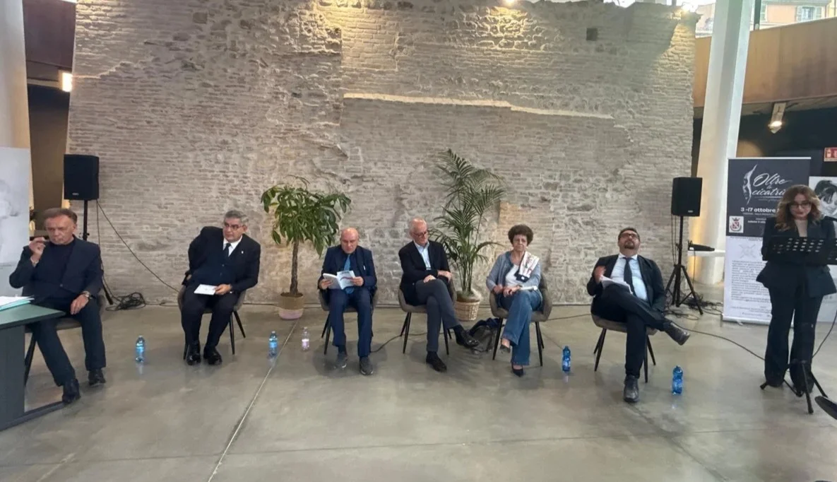 FOTO e VIDEO | Franco Gabrielli a Teramo tra la sicurezza democratica e il "Campo aperto"
