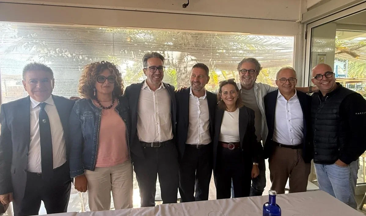 FOTO e VIDEO | Progetto Roseto a sostegno di Nugnes