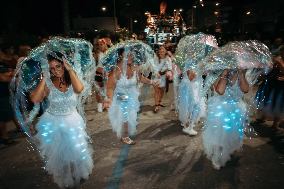 Martinsicuro: carnevale estivo è vita e felicità!
