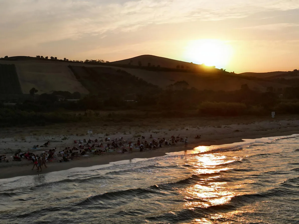 Roseto, oltre 200 persone sotto il cielo del Borsacchio