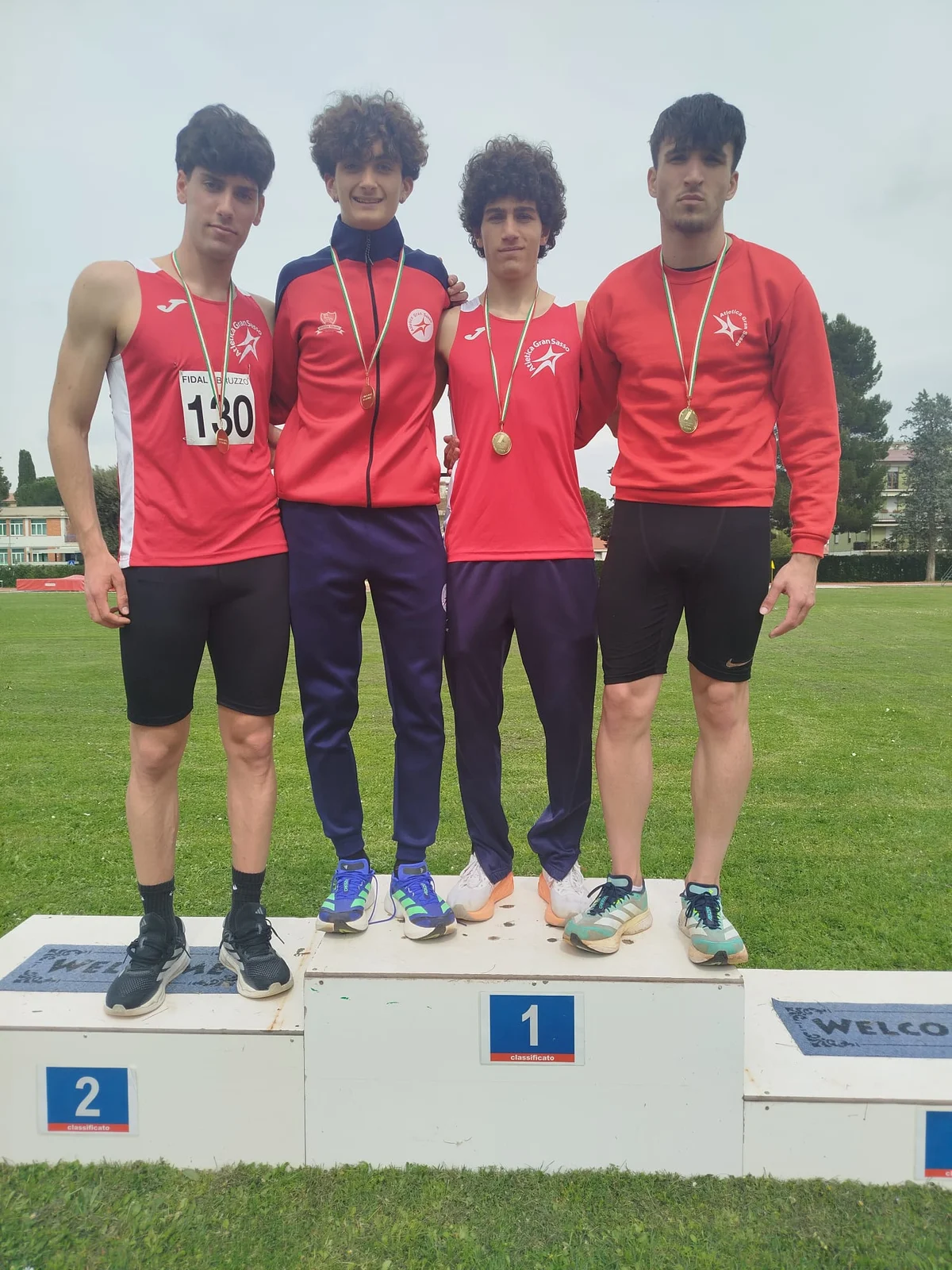 Atletica Gran Sasso, due storici record regionali Juniores in 4 x 400, maschile e femminile