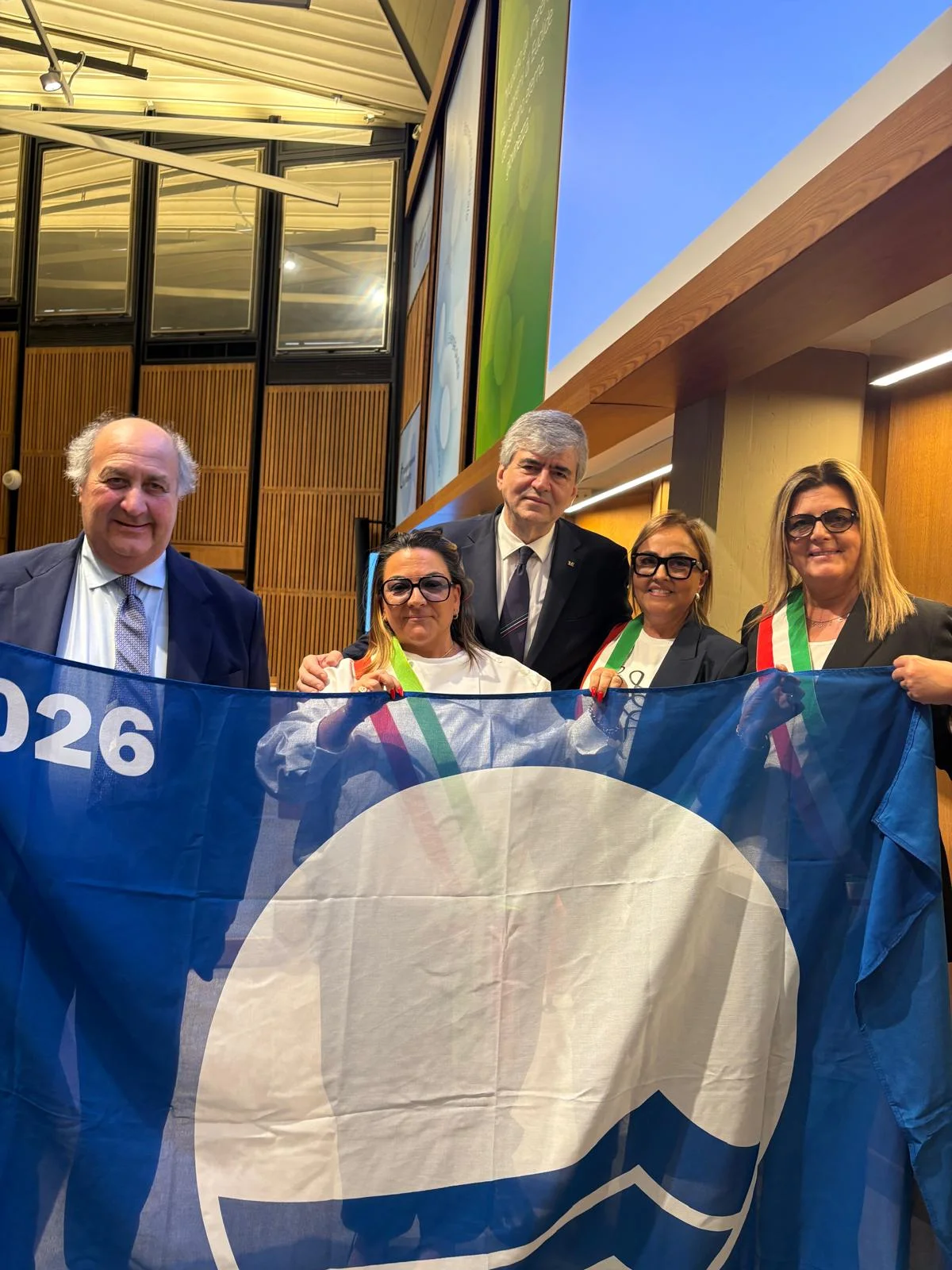 Roseto degli Abruzzi si conferma eccellenza balneare: assegnata la Bandiera Blu per il 2026