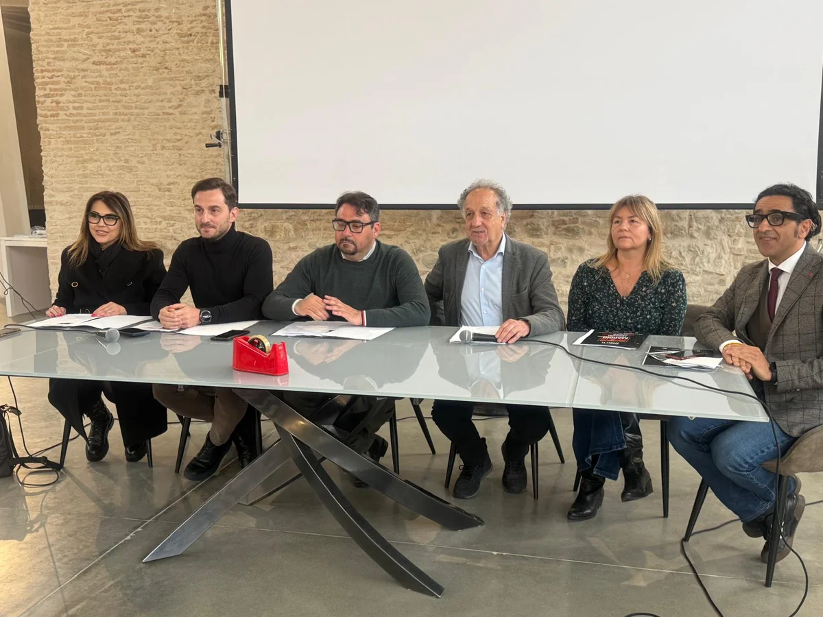 VIDEO | Ermal Meta e I Patagarri tra gli artisti del concertone al parco fluviale di Teramo