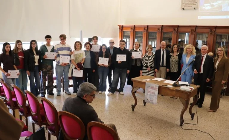 FOTO | Certamen dantesco, premiati i vincitori del concorso  interregionale