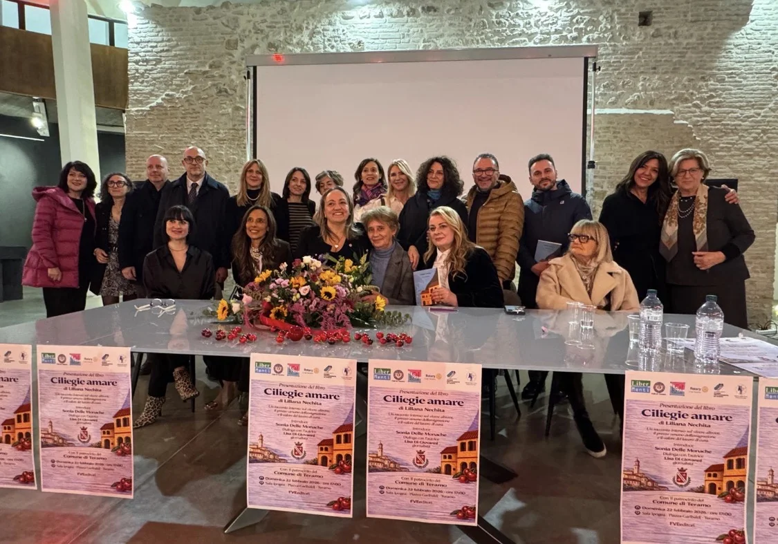 “Ciliegie amare”, gran partecipazione alla presentazione del libro di Liliana Nechita