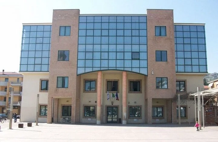 SiAmo Roseto: "Consigli di quartiere ridotti a scatole vuote"