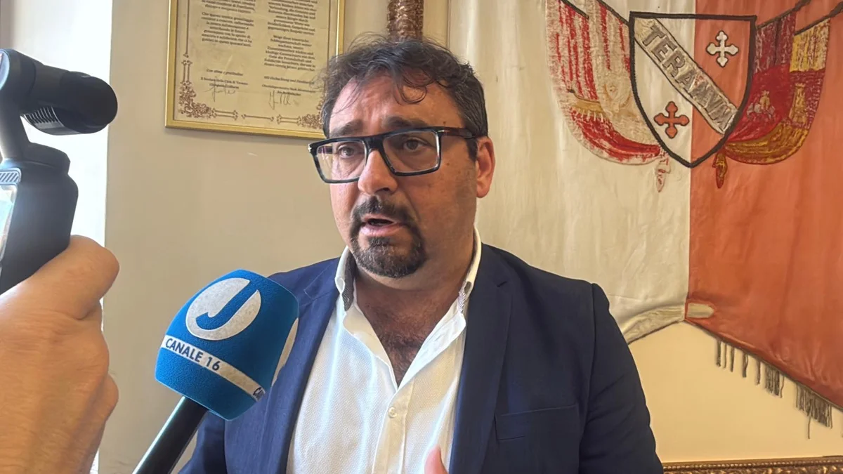 FOTO e VIDEO | Sicurezza urbana, D'Alberto difende ordinanza e attacca governo Meloni su immigrazione