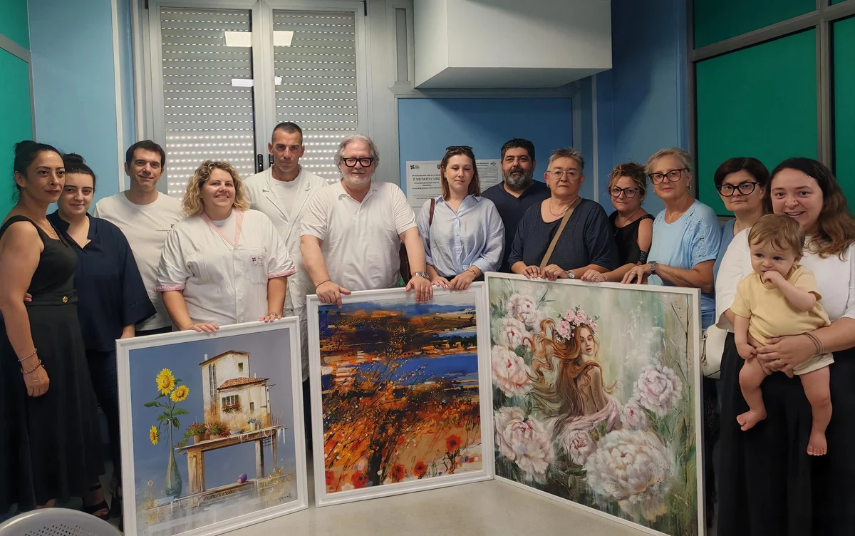 "Mazzini" di Teramo, donati 18 quadri a Ostetricia e Ginecologia