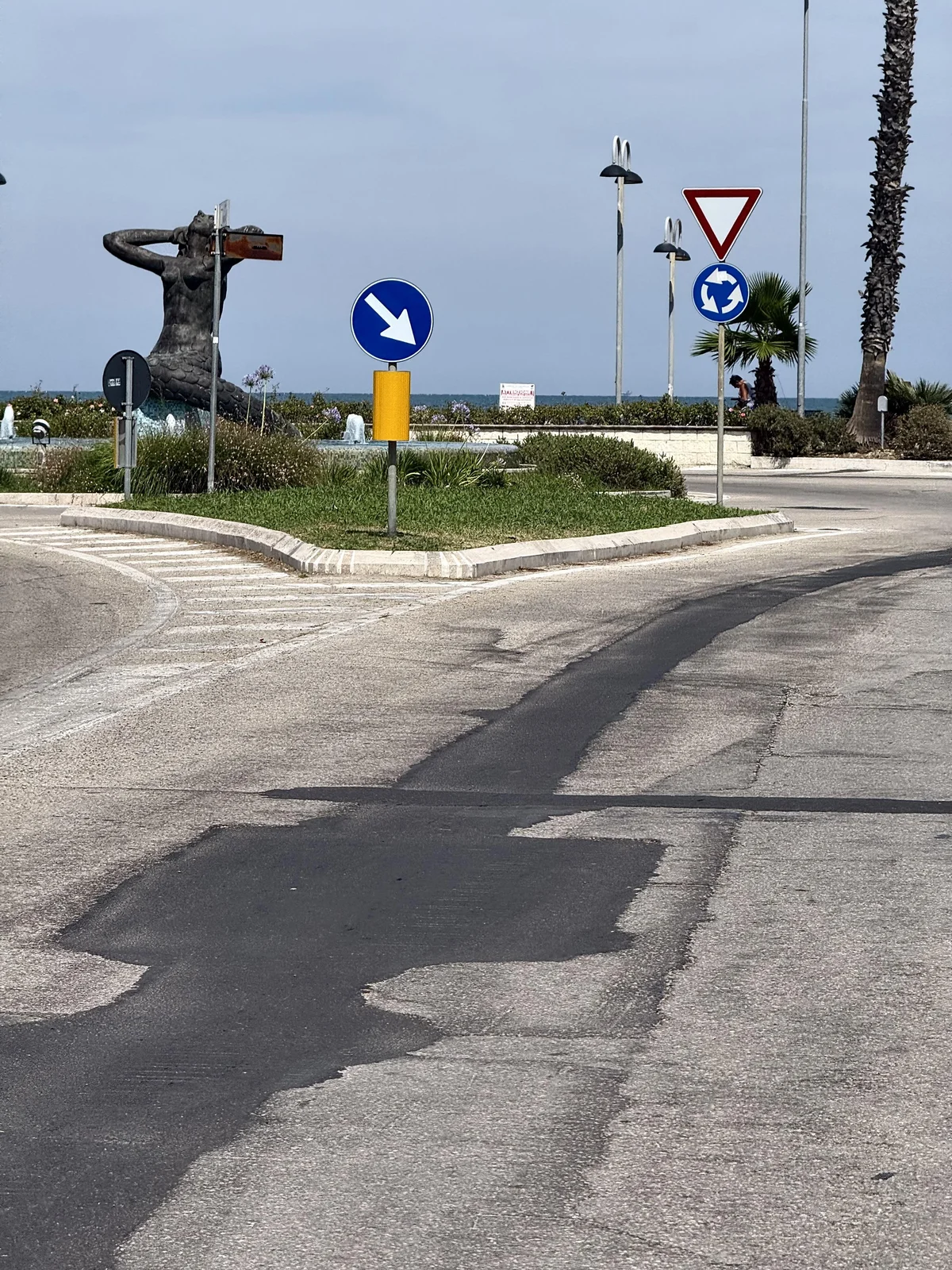PD Tortoreto: il centro del lungomare da cartolina e il resto del paese?