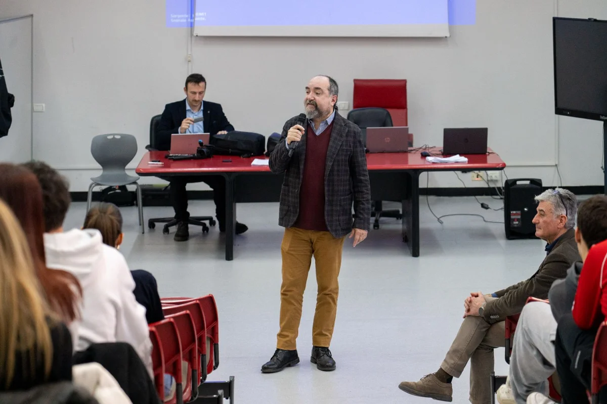 Dentro lo Schermo 3:  Stagni incontra gli studenti di quattro scuole abruzzesi