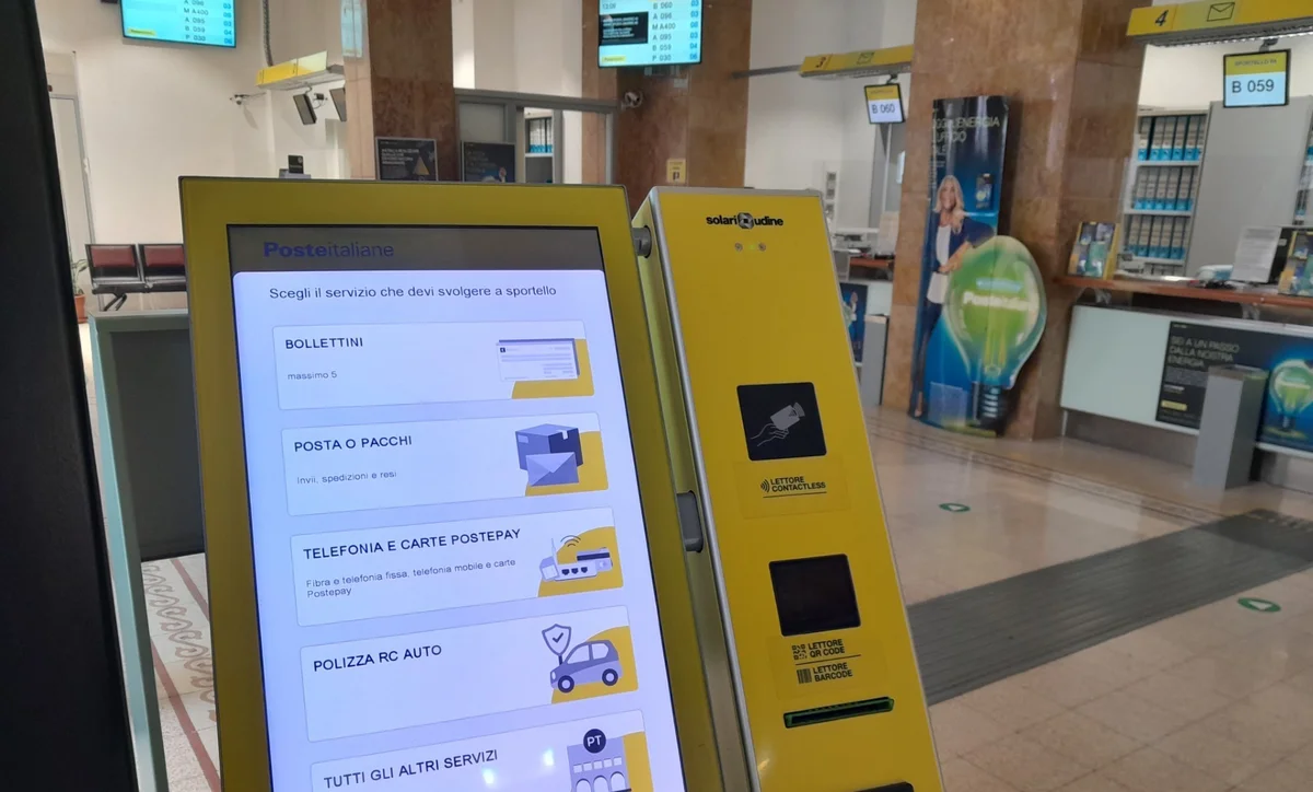 Poste Italiane, a Teramo uffici aperti in Agosto
