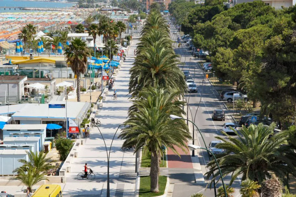 Mercato a Roseto: annullato parzialmente causa Giro d'Abruzzo
