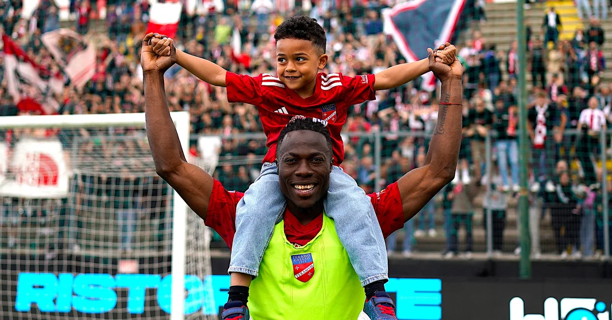 Calcio, Njambe: "Resto in una società di due categorie superiori"