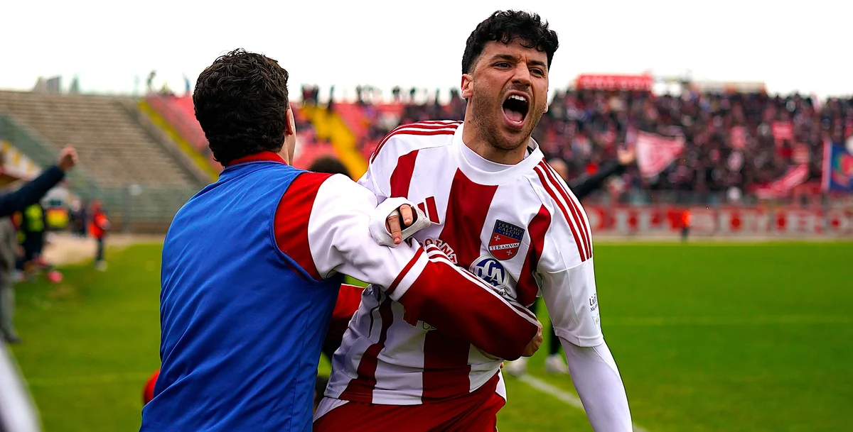 Calcio, Teramo: Fabian Pavone resta biancorosso