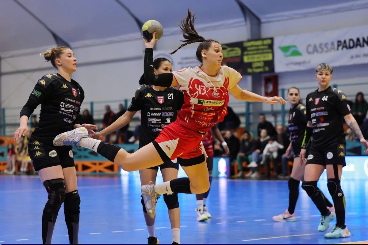 FOTO | Handball, weekend amaro per le teramane