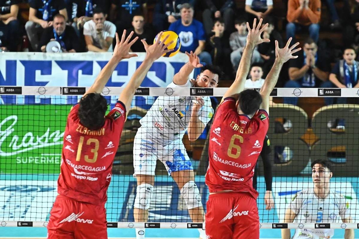 Volley A2, trasferta ostica per l'ABBA Pineto domenica a Catania