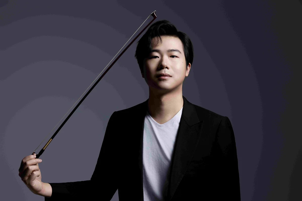 I Solisti Aquilani e il violinista Simon Zhu chiudono la rassegna Musica per la città