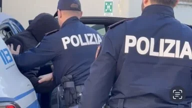 Teramo, nigeriano ruba in un supermercato ma viene arrestato da un dirigente di Polizia