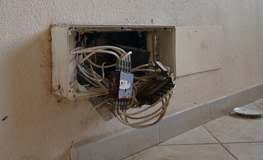 FOTO | Progetto CASE, AVS: “A Tempera ancora degrado”