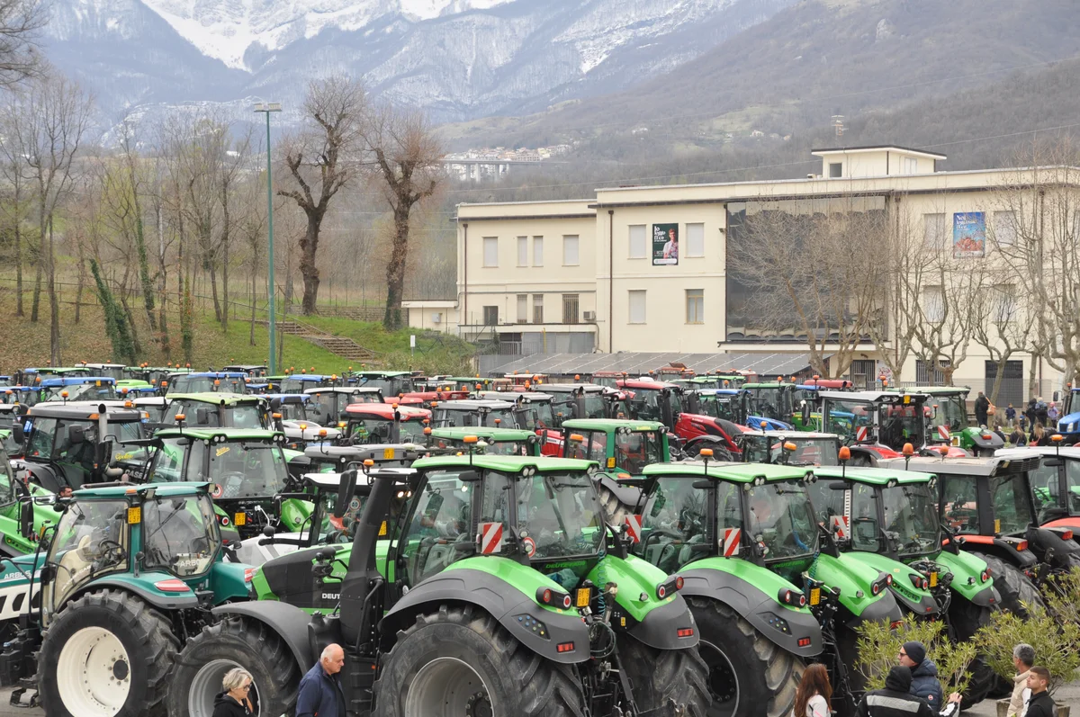 FOTO | Santuario San Gabriele: grande raduno di 200 trattori
