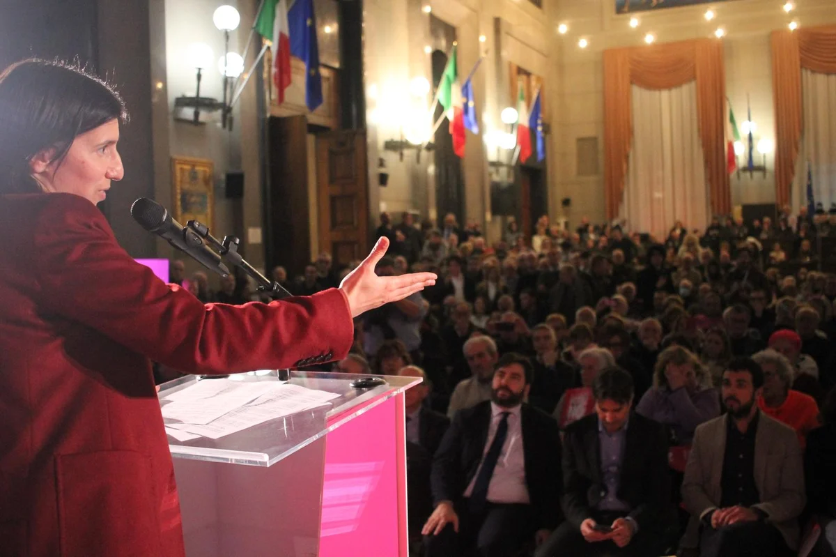 FOTO e VIDEO | Schlein a Pescara per il No al Referendum e per Costantini