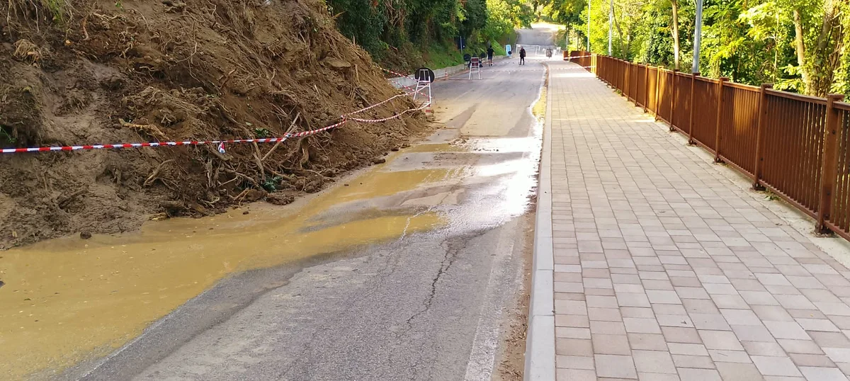 FOTO | Chiusura al traffico in località Fornaci di Torricella Sicura