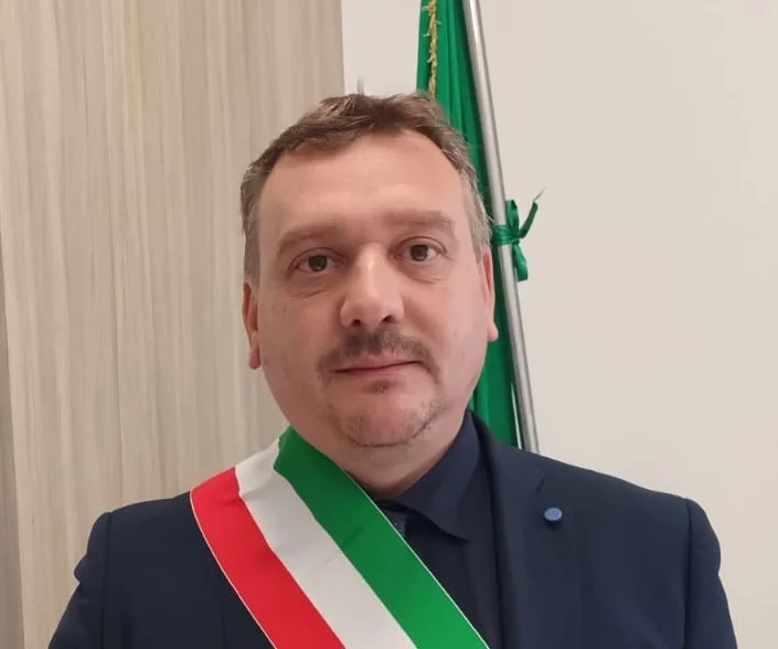 Acqua a Silvi, va usata solo previa bollitura per almeno 10 minuti