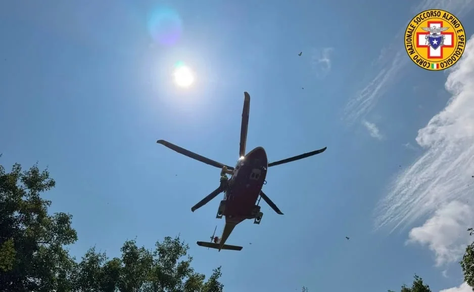 Cade in escursione nel Bosco di Sant'Antonio, recuperato dal Soccorso Alpino