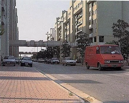 Giulianova, al via abbattimento passerelle tra i palazzi di via Vittorio