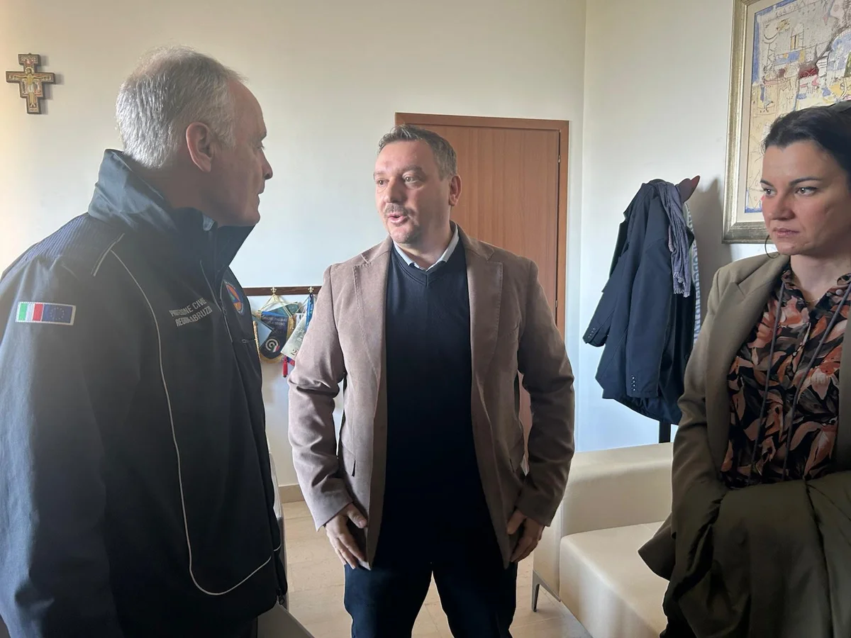 VIDEO | Frana di Silvi, Scelli: "Non sappiamo se l'area è recuperabile". Evacuate altre famiglie