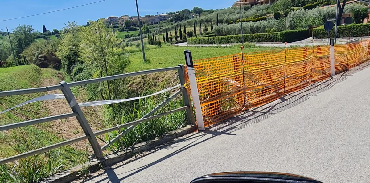 Ponte di Via Vecchio Forte ad Alba Adriatica: sicurezza negata, cittadini abbandonati. E il Comune?