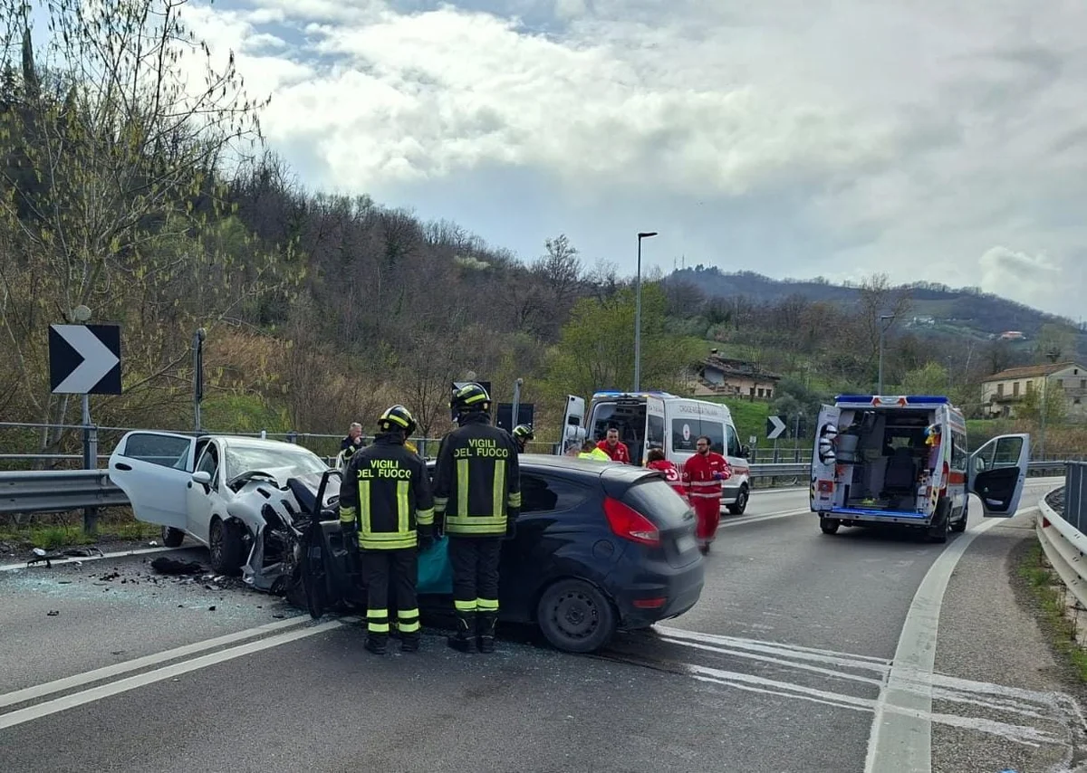 FOTO | Tragico frontale sul Lotto Zero, perde la vita un 38enne