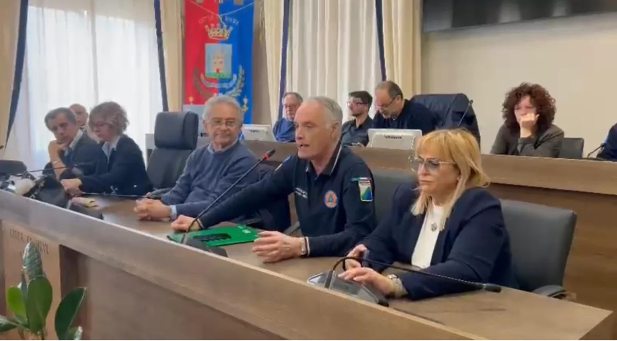 VIDEO | Frana Silvi: riunione in Comune con Scelli e Sciarra. Situazione ancora molto critica