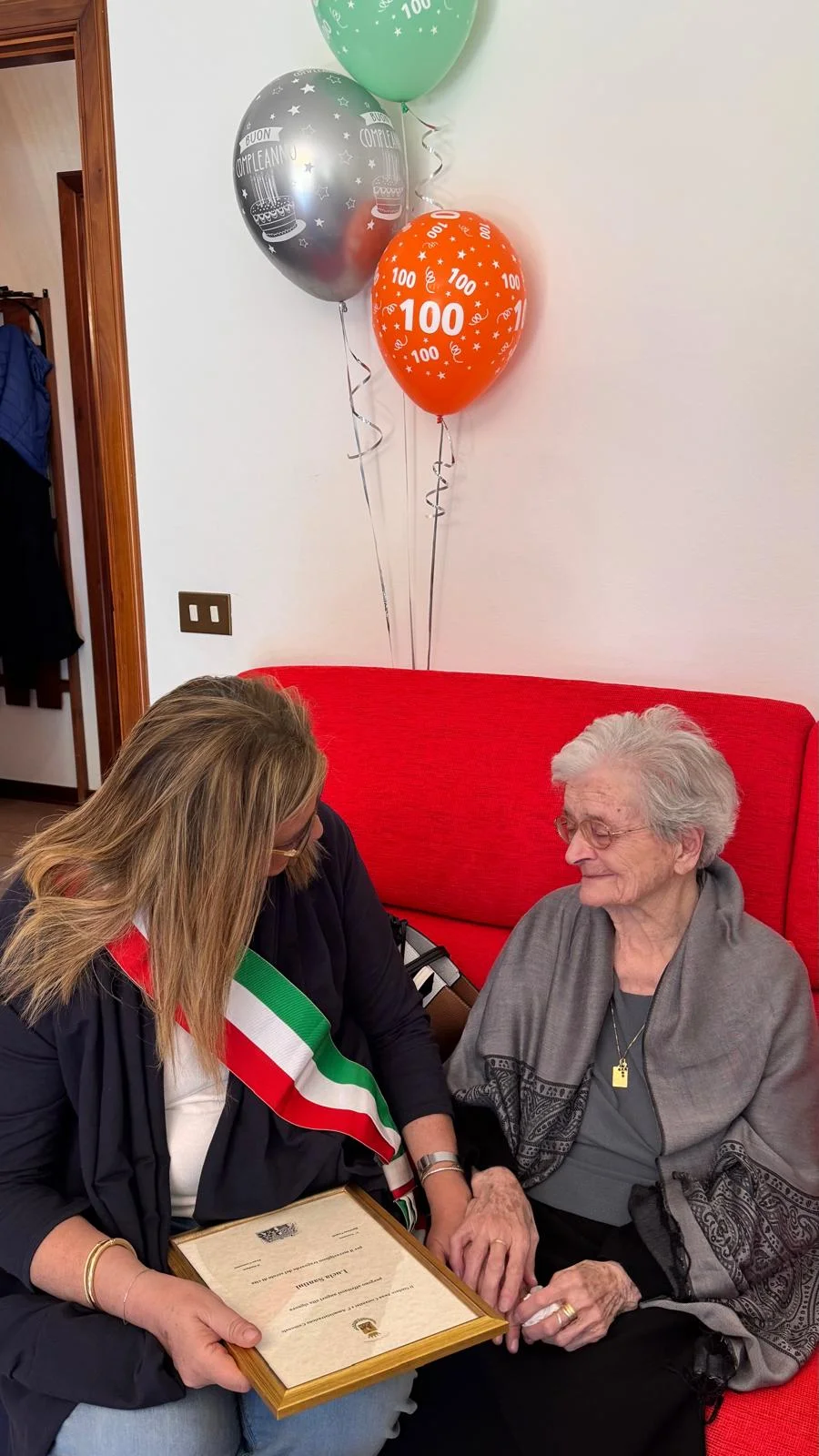 Giulianova, auguri alla signora Lucia Santini che compie 100 anni
