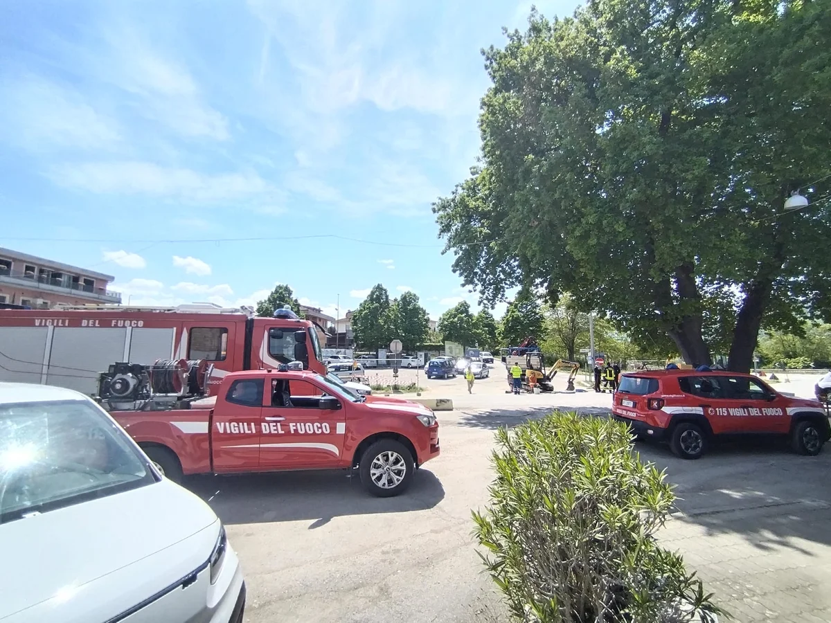 FOTO e VIDEO | Basciano, danneggiamento condotta gas sulla SS 150