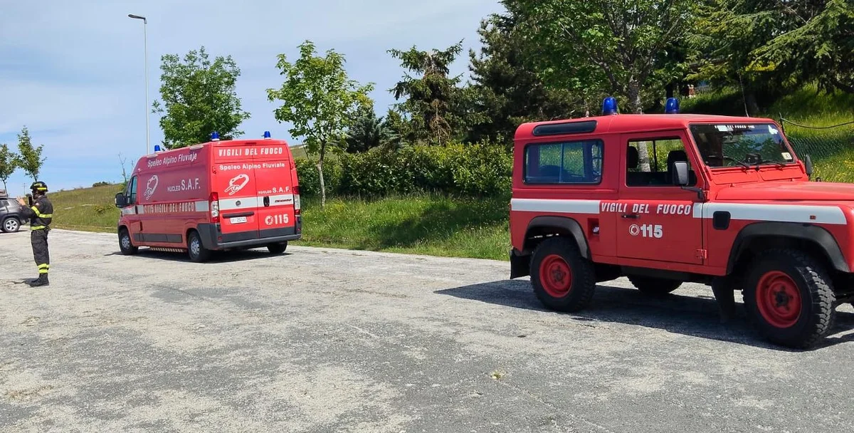 Scivolano in montagna a San Giacomo di Valle Castellana: recuperati dai vigili del fuoco