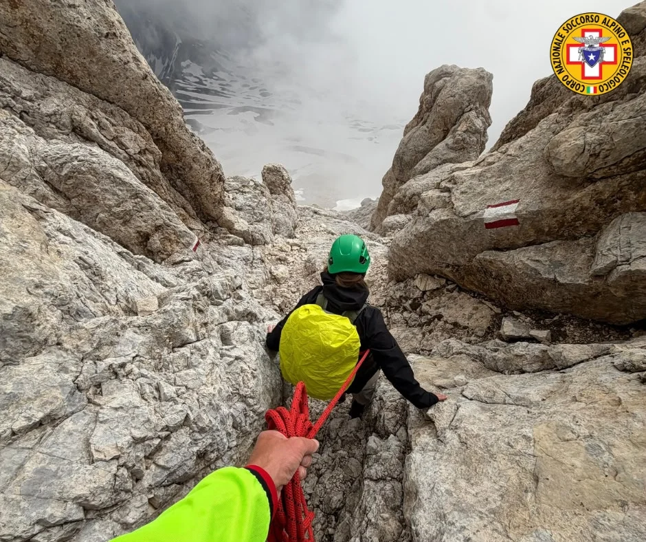 Gran Sasso, recuperata un’alpinista lungo la Direttissima del Corno Grande