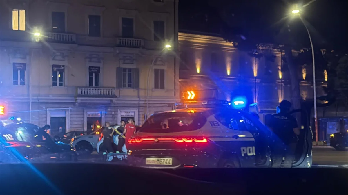 FOTO e VIDEO | Scontro tra due auto a piazza Garibaldi: un ferito