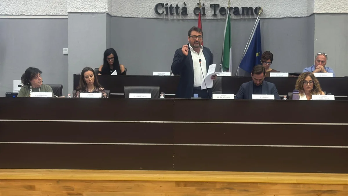 VIDEO | Teramo revoca gemellaggio con Rishon Le Zion: il consiglio vota Sì