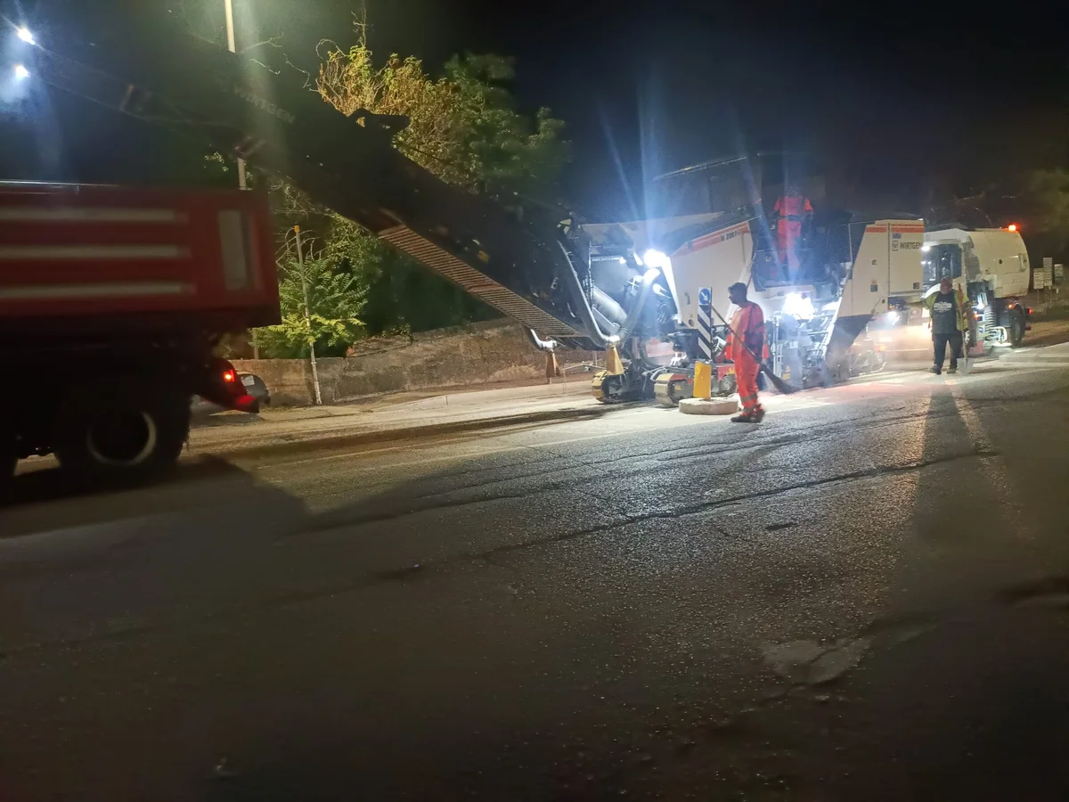 Asfalti notturni lungo le rotonde di Cartecchio e via Biondi