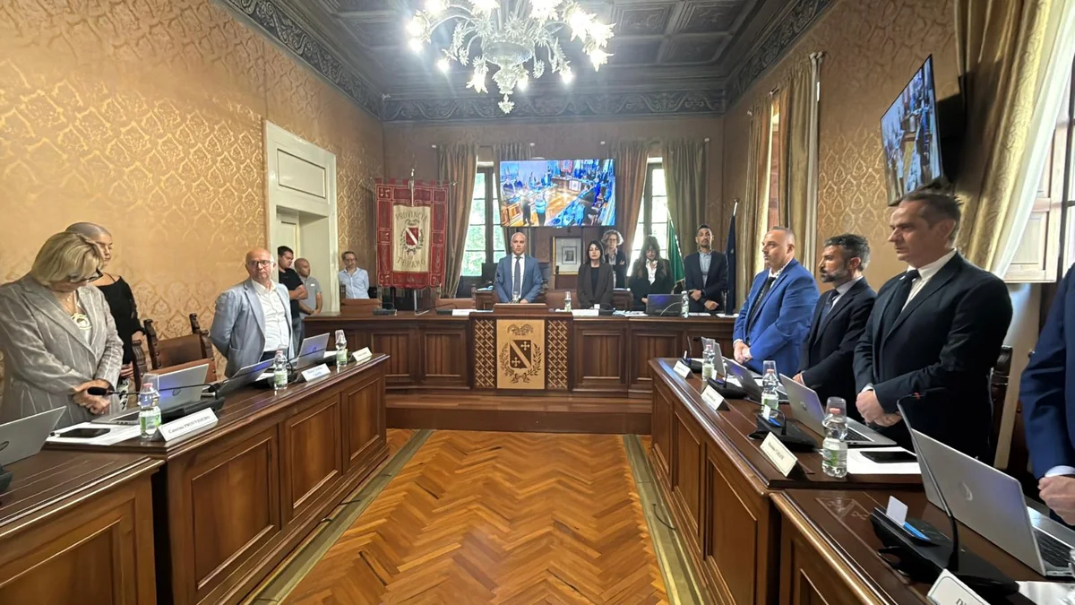 FOTO e VIDEO | Lutto Moretti, un minuto di raccoglimento in Consiglio provinciale