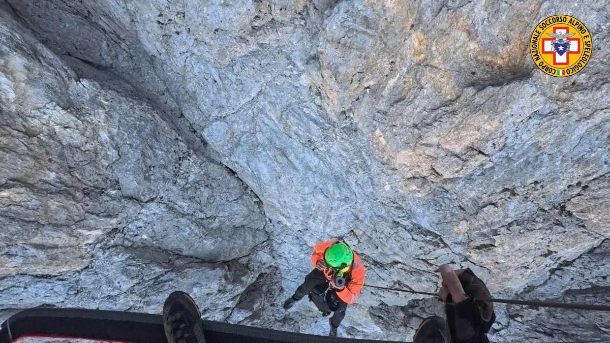 Complesso intervento sul Paretone del Gran Sasso: recuperati due arrampicatori