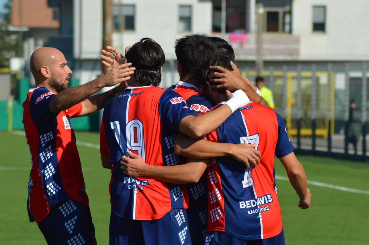 Promozione, Silvi trascinato dal duo Dos Santos-Pendenza: pareggia l'Universal