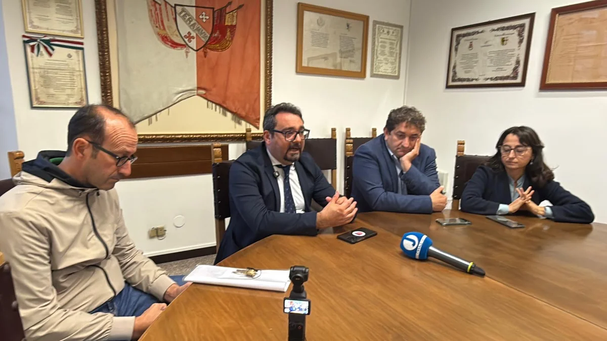 FOTO e VIDEO| Plesso di Piano Solare chiuso, il problema è strutturale ma nessuno lo sapeva