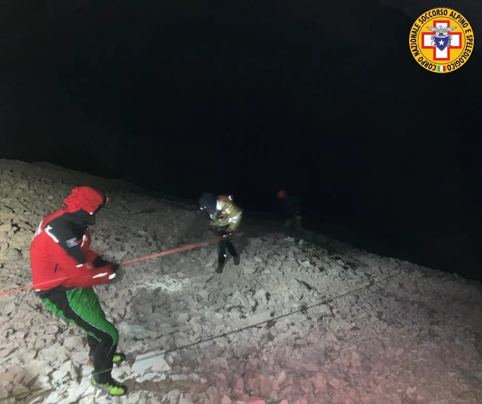 Gran Sasso, escursionista disperso nella notte recuperato dai tecnici del Soccorso Alpino
