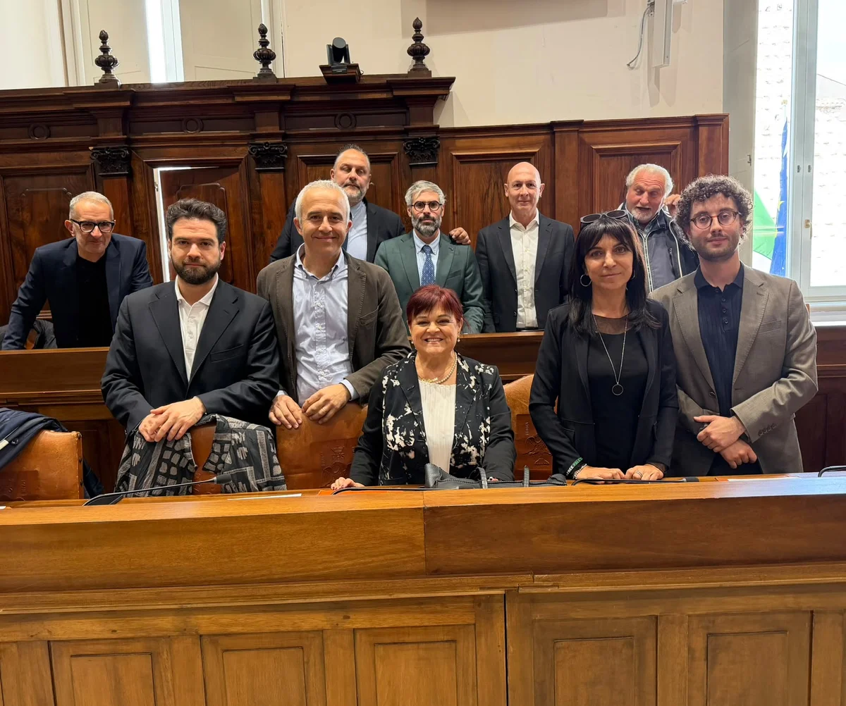 L'Aquila, opposizioni, “Ko della destra in consiglio comunale, altro che Rocky”