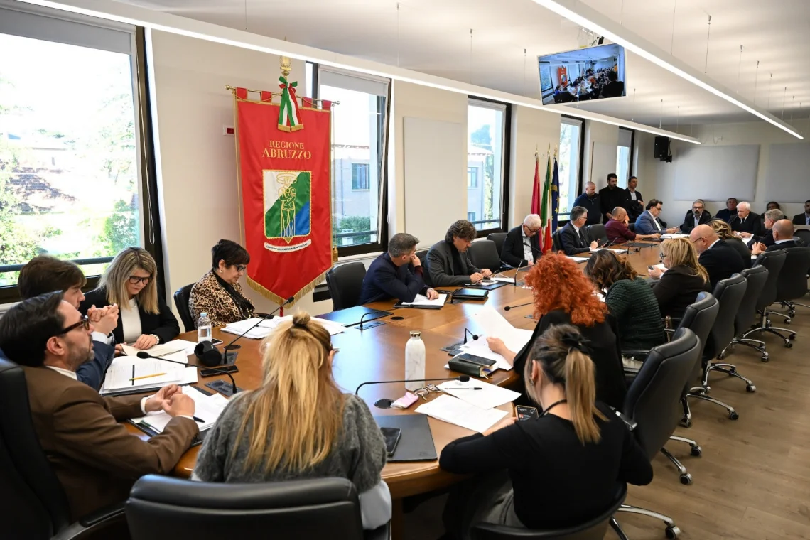 Balneatori e imprenditori della costa ascoltati in Prima Commissione: confronto sul PdL su turismo e demanio marittimo