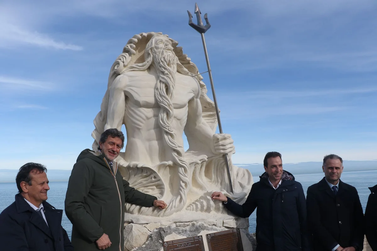 Marsilio in visita a Martinsicuro: sopralluogo nei principali cantieri cittadini